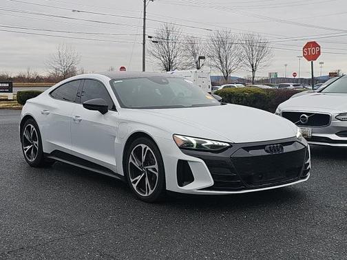 2022 Audi e-tron GT Premium Plus