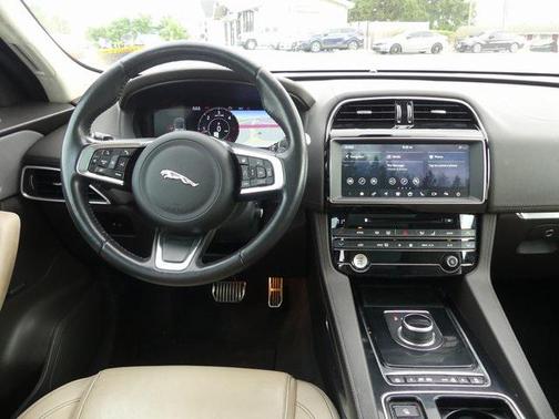 2019 Jaguar F-PACE 20d Prestige