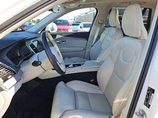 2023 Volvo XC90 Recharge Plug-In Hybrid Ultimate