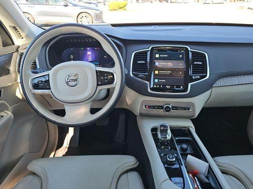 2023 Volvo XC90 Recharge Plug-In Hybrid Ultimate