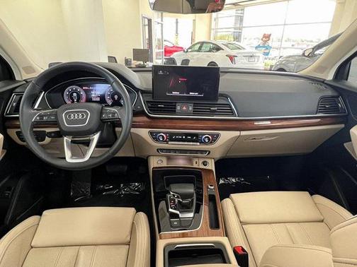 2022 Audi Q5 45 S line Premium Plus