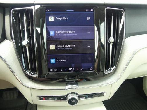 2023 Volvo XC60 Recharge Plug-In Hybrid T8 Plus Dark Theme