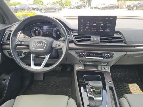 2022 Audi Q5 45 S line Premium Plus