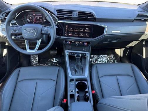 2025 Audi Q3 Premium