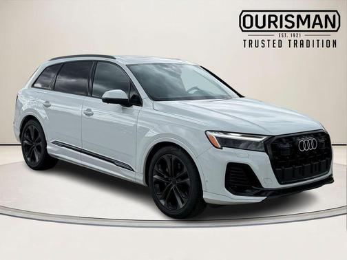 Glacier White Metallic 2026 Audi Q7 55 Premium Plus