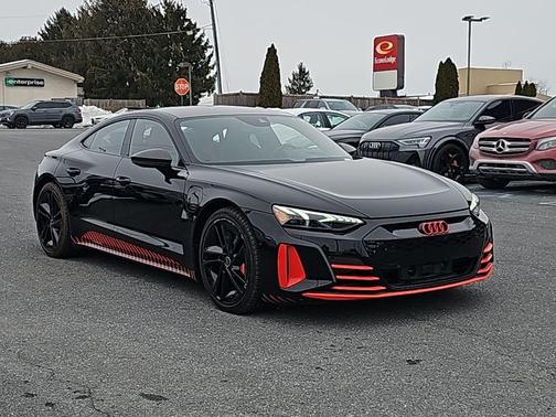 2023 Audi RS e-tron GT Base