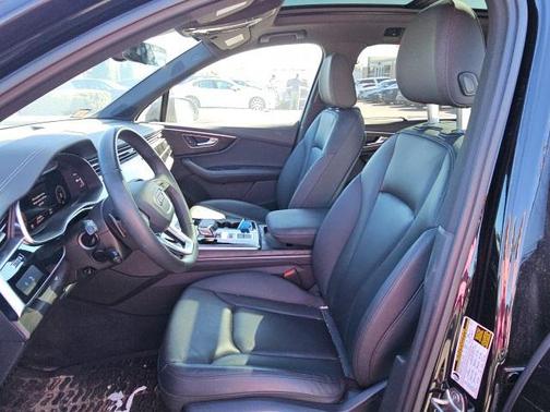 2023 Audi Q7 55 Premium Plus