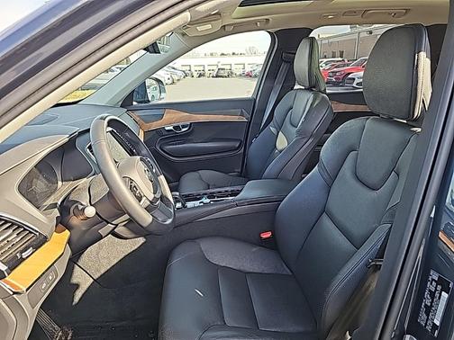 2024 Volvo XC90 Recharge Plug-In Hybrid T8 Plus 6 Passenger