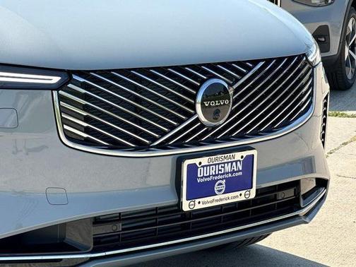 2026 Volvo XC90 B5 Core