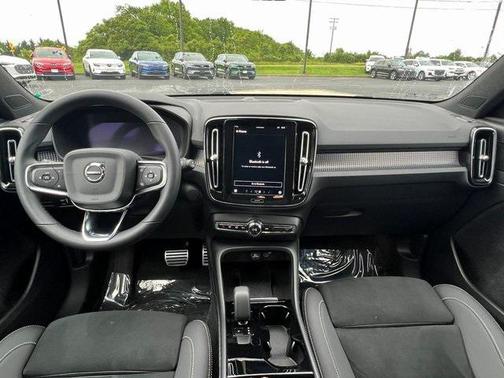 2022 Volvo XC40 Recharge Pure Electric P8 Ultimate