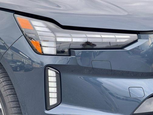 2025 Volvo EX90 Twin Motor Plus