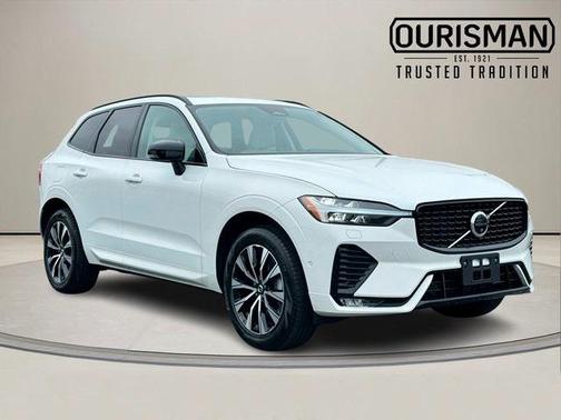 2025 Volvo XC60 PLUS