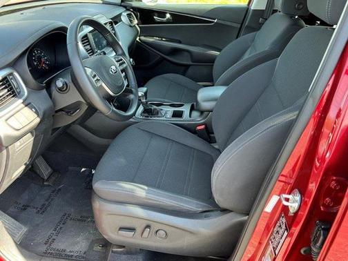 2020 Kia Sorento S