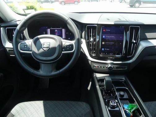 2023 Volvo XC60 B5 Core