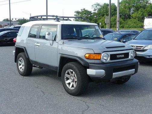 2014 Toyota FJ Cruiser Base