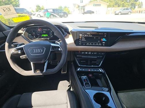 2022 Audi RS e-tron GT Base