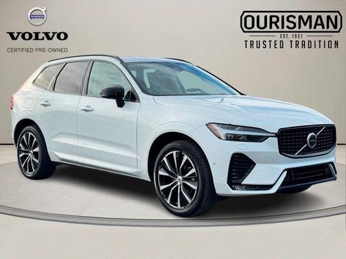 2023 Volvo XC60 B5 Plus Dark Theme