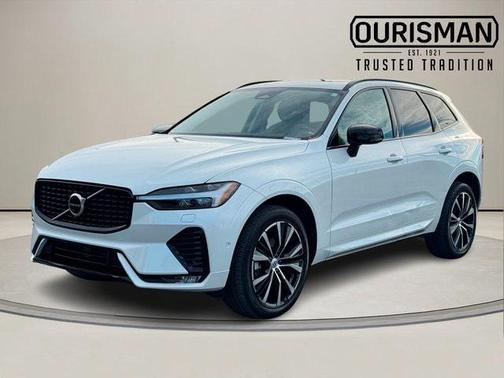2023 Volvo XC60 B5 Plus Dark Theme
