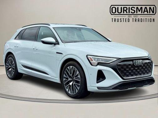 2024 Audi Q8 e-tron Premium Plus