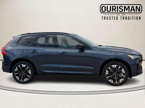 Denim Blue Metallic 2026 Volvo XC60 Plug-In Hybrid T8 Plus