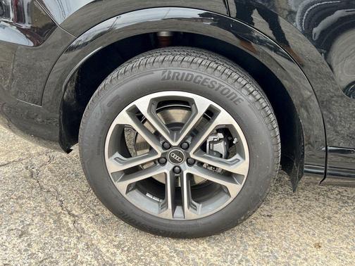 2025 Audi Q5 Prestige TFSI quattro S tronic