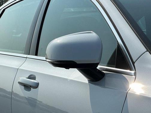 2025 Volvo S90 B6 Plus