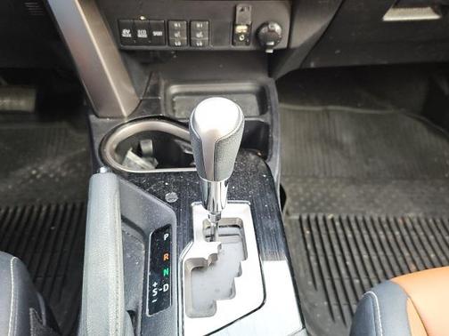 2016 Toyota RAV4 Hybrid Limited