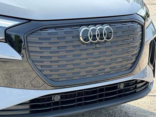 2025 Audi Q4 e-tron Premium Plus