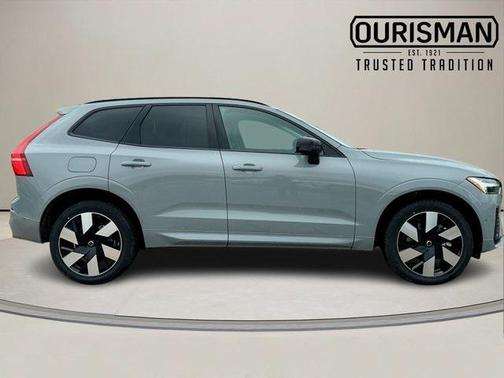 2025 Volvo XC60 Plug-In Hybrid T8 Plus