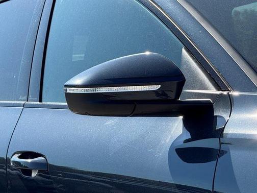 2025 Audi Q6 e-tron Premium Plus
