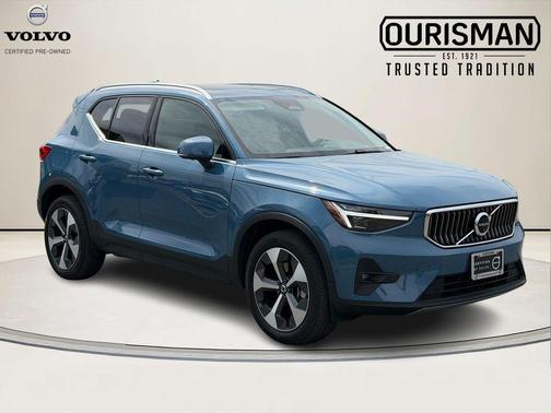 Fjord Blue Metallic 2024 Volvo XC40 B5 Plus Bright Theme
