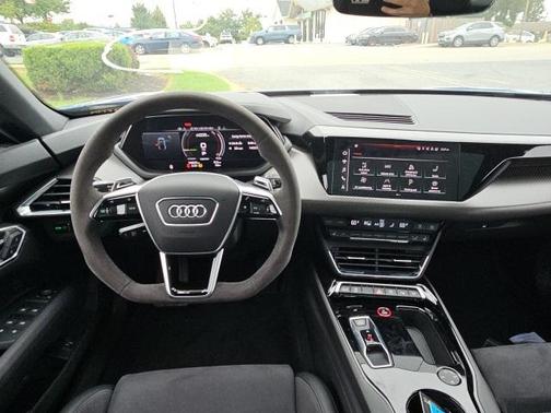 2022 Audi e-tron GT Prestige