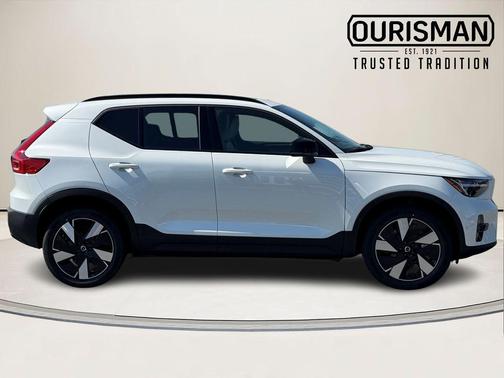 Crystal White Pearl 2026 Volvo EX40 Twin Motor Plus