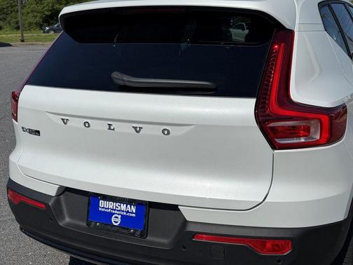 Crystal White Pearl 2026 Volvo EX40 Twin Motor Plus