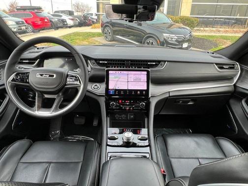 2022 Jeep Grand Cherokee 4xe Overland