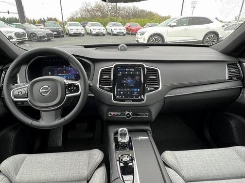 2024 Volvo XC90 Recharge Plug-In Hybrid Ultimate