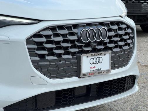 2025 Audi Q5 Premium Plus TFSI quattro S tronic