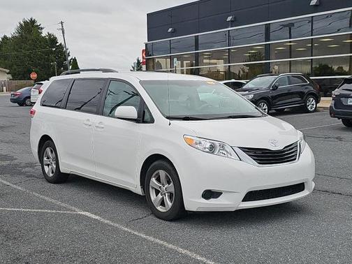 2013 Toyota Sienna LE