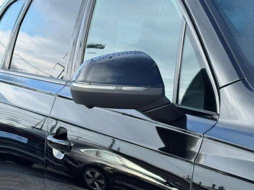 2026 Audi Q7 45 Premium