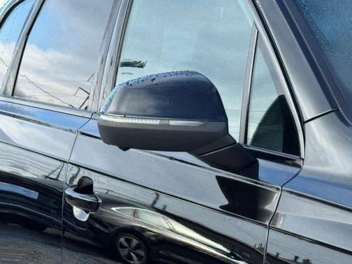 2026 Audi Q7 45 Premium