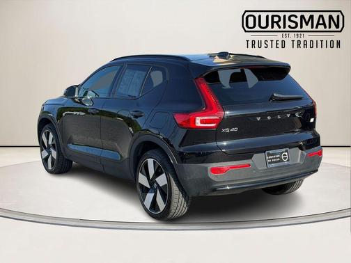 Onyx Black Metallic 2023 Volvo XC40 Recharge Pure Electric Ultimate