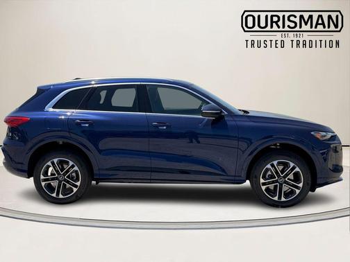 Navarra Blue Metallic 2026 Audi Q5 2.0T Premium Plus