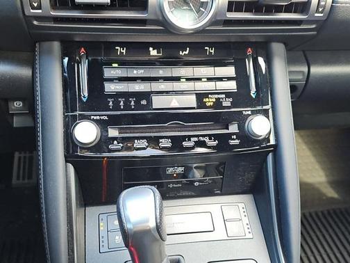 2022 Lexus IS 500 F SPORT Performance