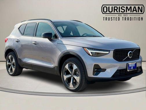 2026 Volvo XC40 B5 Plus