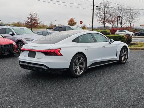 2023 Audi e-tron GT Premium Plus
