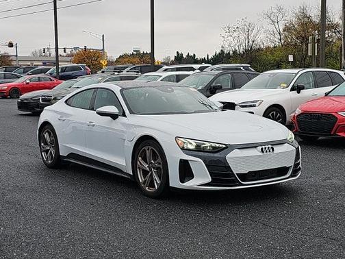 2023 Audi e-tron GT Premium Plus