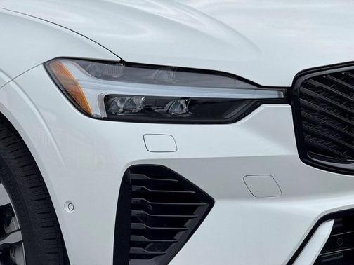 2026 Volvo XC60 Plug-In Hybrid T8 Plus