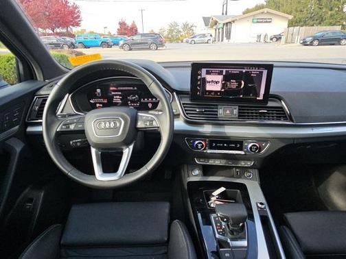 2025 Audi Q5 45 S line Premium
