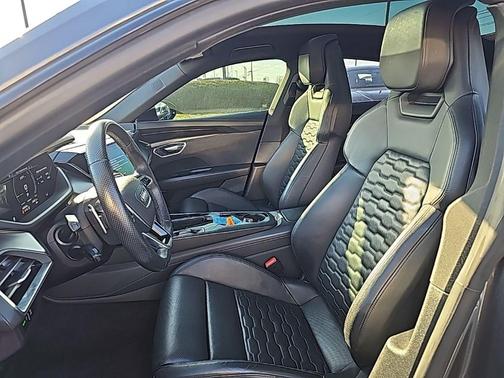 2022 Audi e-tron GT Prestige