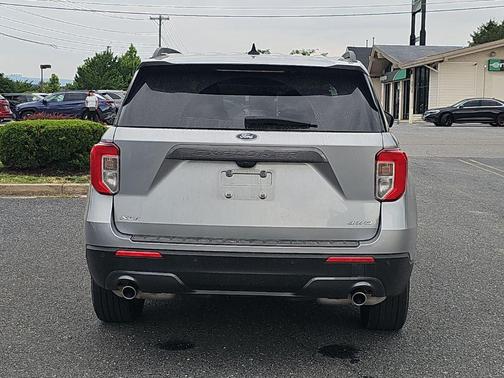 Silver Metallic 2023 Ford Explorer XLT